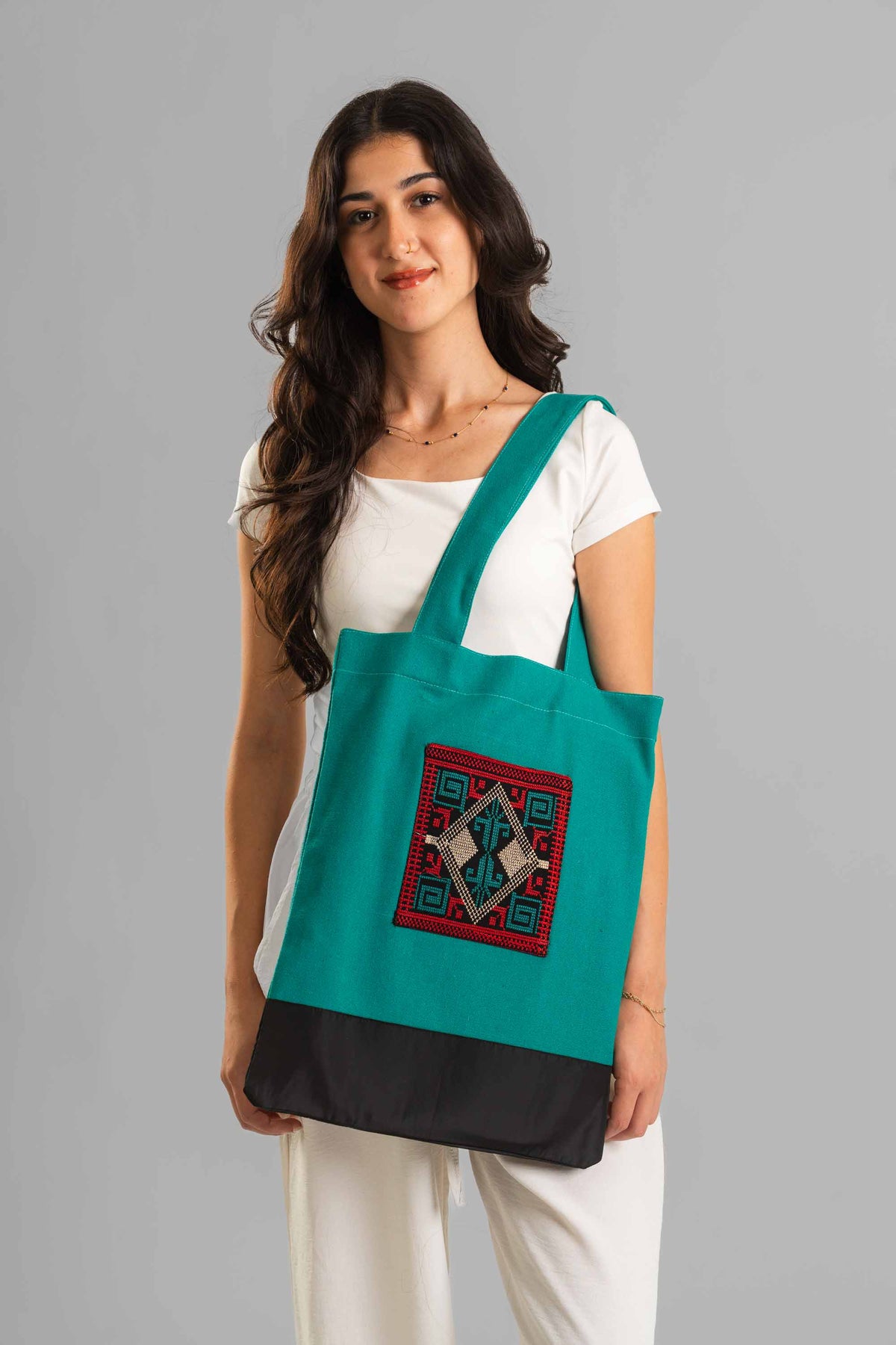 Threaded Nest Tote