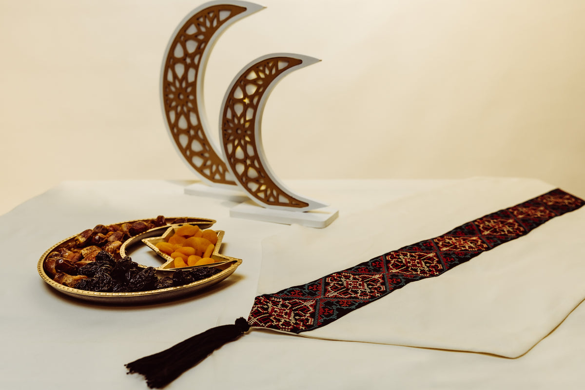 Etamine Table Runner